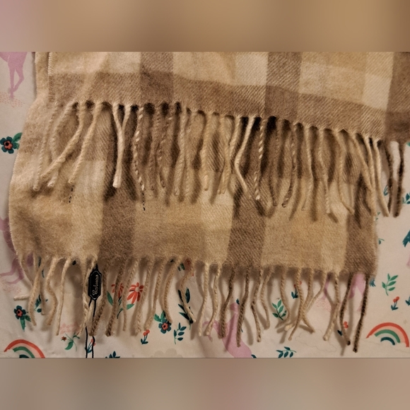 NWT Gobi Cream Plaid Cashmere Neutral Boho Casual Scarf Wrap w/ Fringe - Picture 4 of 8